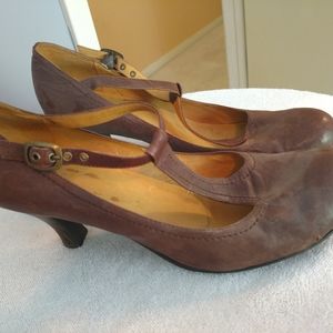 Vintage Style T-Strap Heels